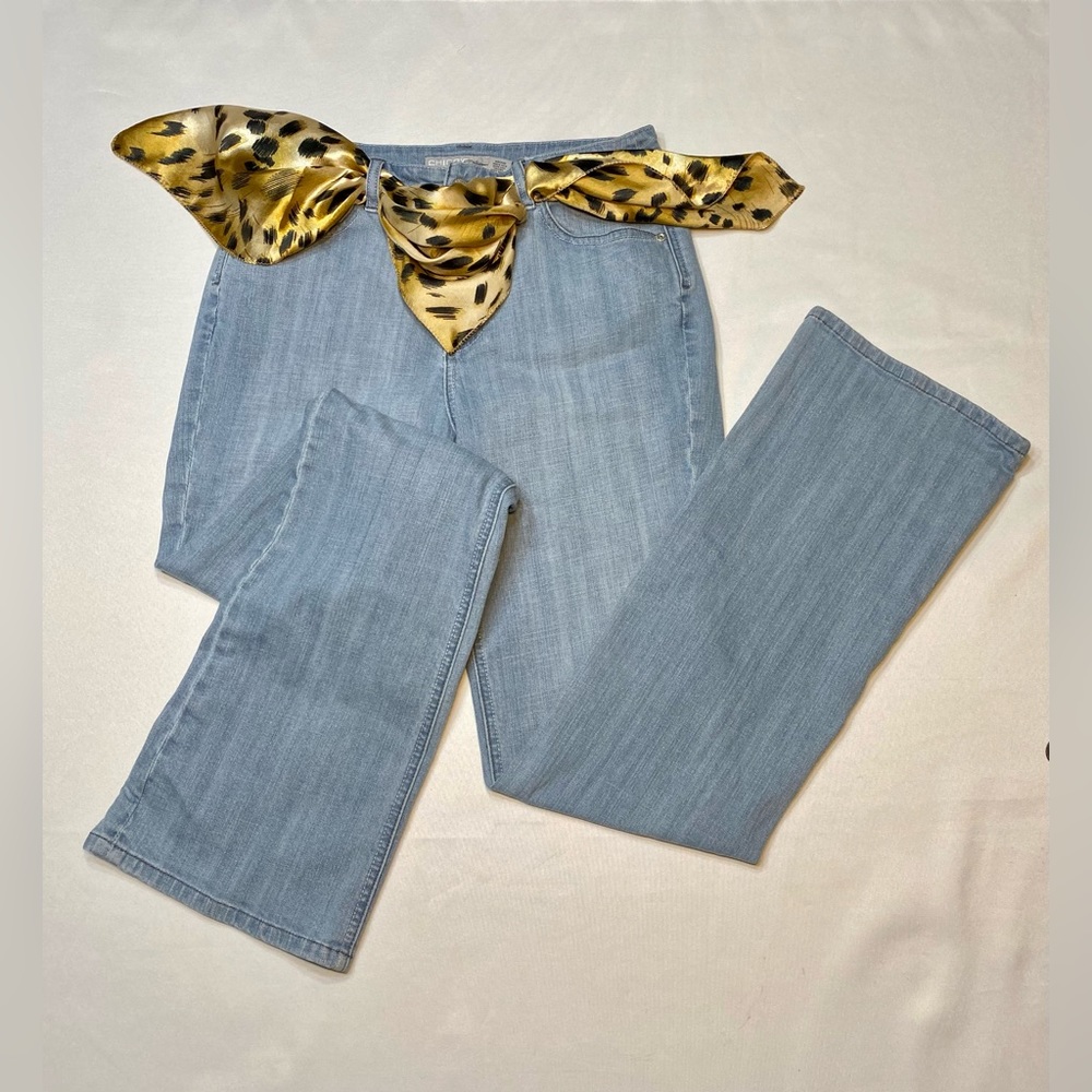 Chico’s Platinum Light Blue Denim Jeans 0.5 size